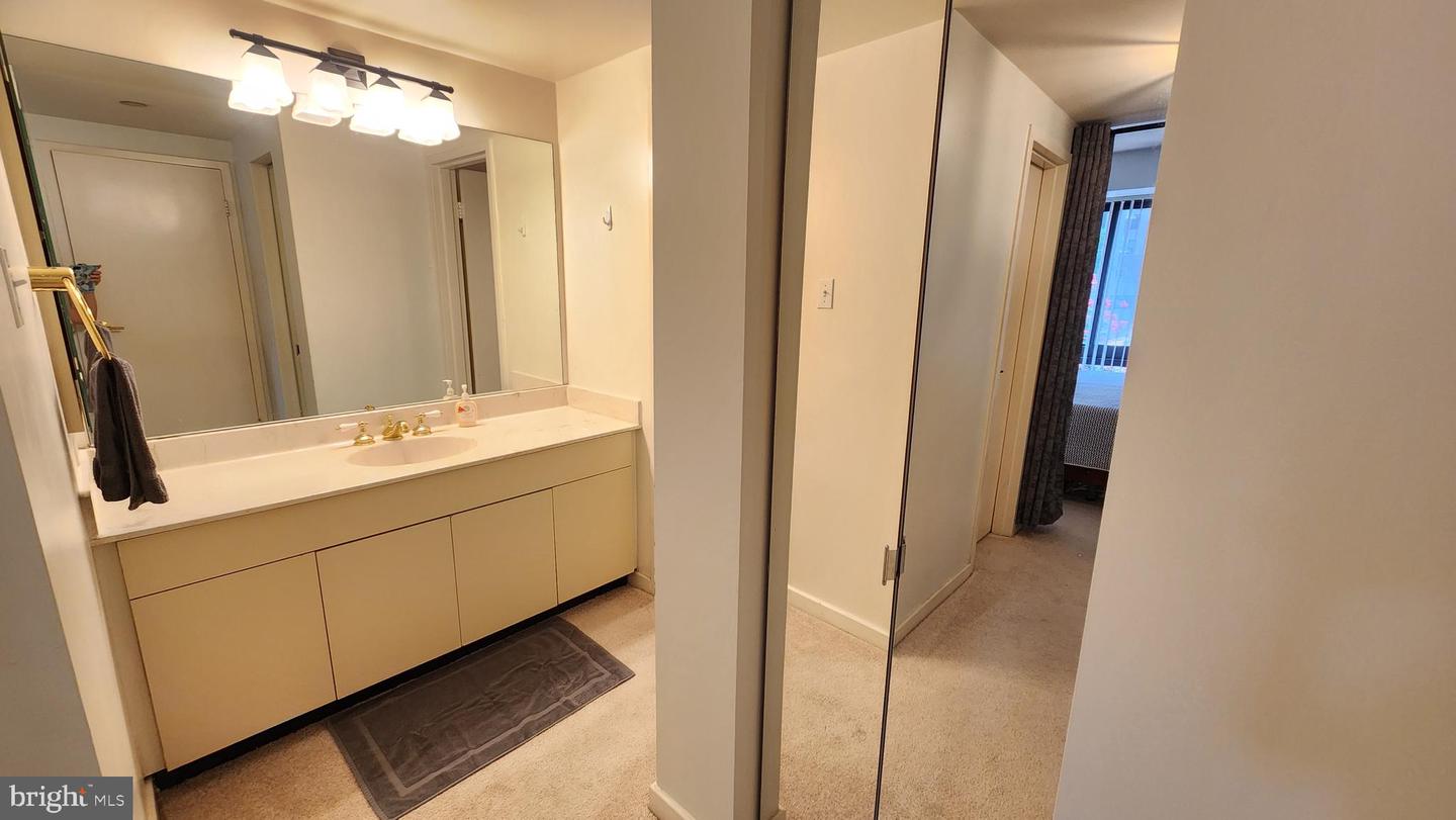 1530 KEY BLVD #221, ARLINGTON, Virginia 22209, 1 Bedroom Bedrooms, ,1 BathroomBathrooms,Residential,For sale,1530 KEY BLVD #221,VAAR2061632 MLS # VAAR2061632
