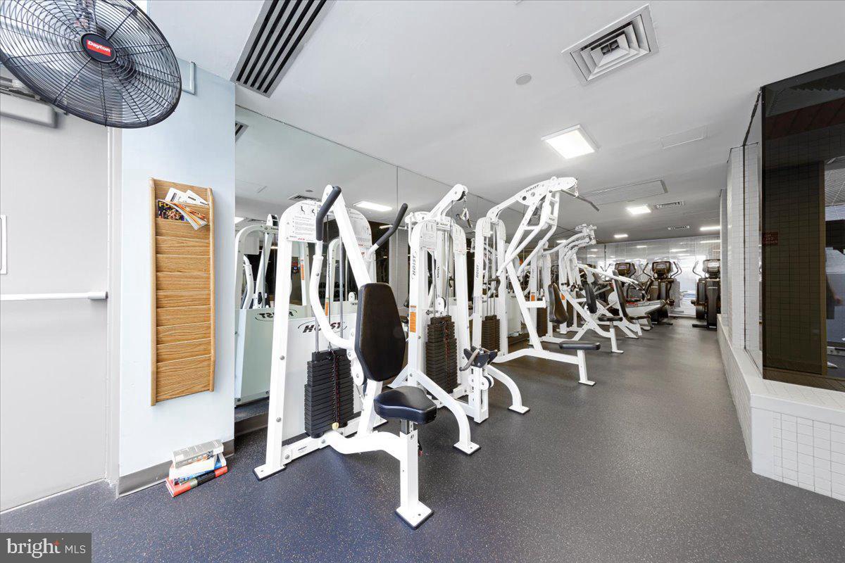 1530 KEY BLVD #221, ARLINGTON, Virginia 22209, 1 Bedroom Bedrooms, ,1 BathroomBathrooms,Residential,For sale,1530 KEY BLVD #221,VAAR2061632 MLS # VAAR2061632