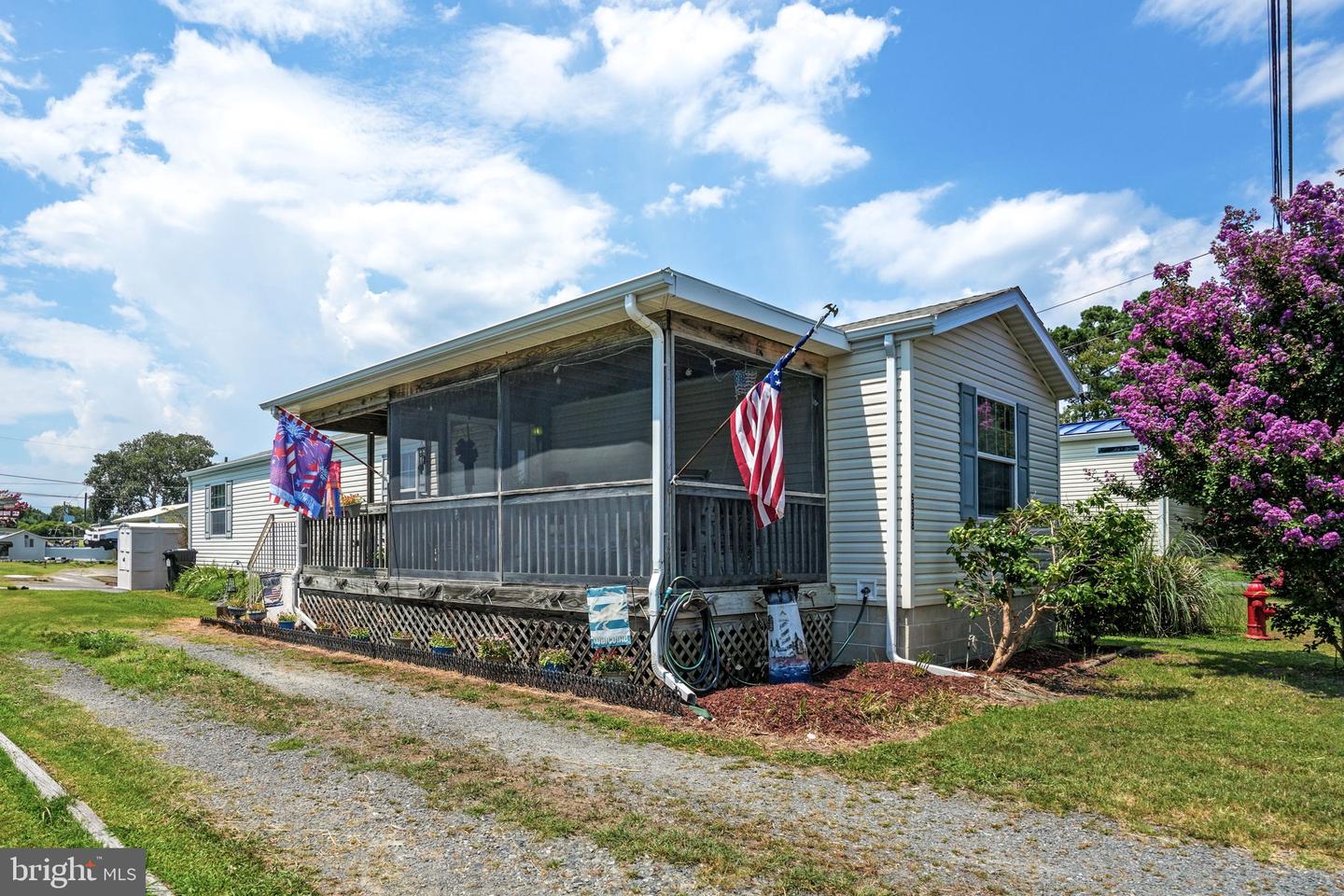 5328 MERRITT DR, CHINCOTEAGUE ISLAND, Virginia 23336, 2 Bedrooms Bedrooms, ,2 BathroomsBathrooms,Residential,For sale,5328 MERRITT DR,VAAC2002132 MLS # VAAC2002132