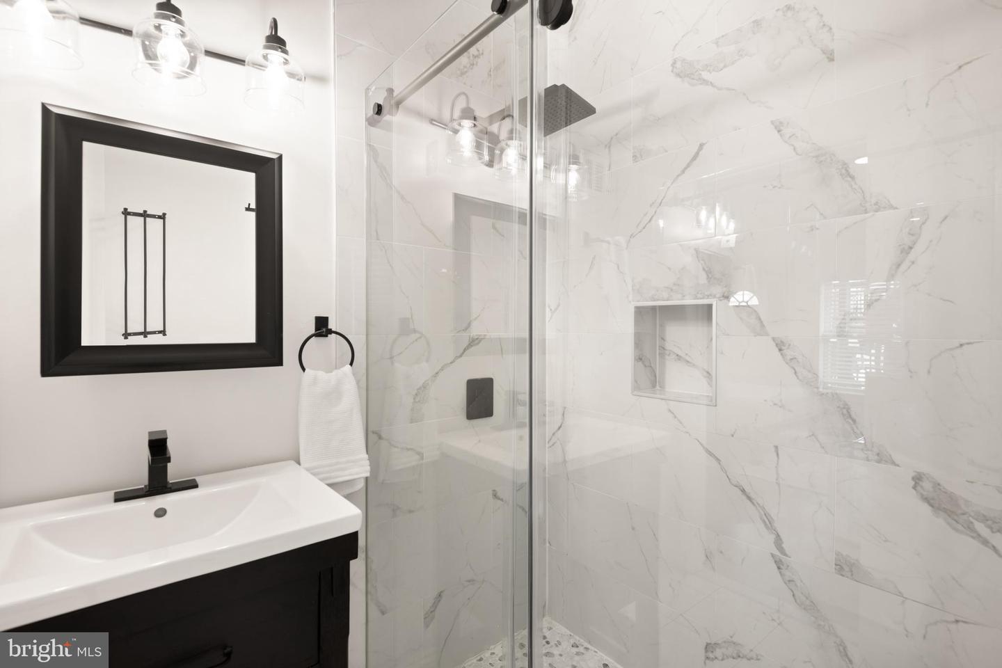 65 RHODE ISLAND AVE NW #2, WASHINGTON, District Of Columbia 20001, 2 Bedrooms Bedrooms, ,2 BathroomsBathrooms,Residential,For sale,65 RHODE ISLAND AVE NW #2,DCDC2213722 MLS # DCDC2213722