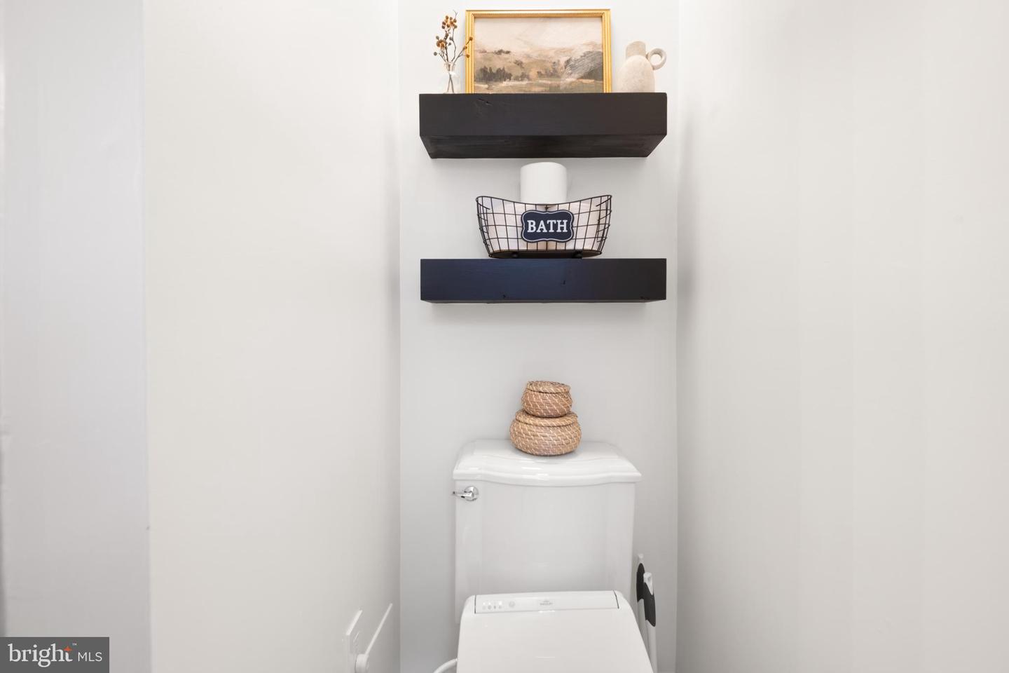 65 RHODE ISLAND AVE NW #2, WASHINGTON, District Of Columbia 20001, 2 Bedrooms Bedrooms, ,2 BathroomsBathrooms,Residential,For sale,65 RHODE ISLAND AVE NW #2,DCDC2213722 MLS # DCDC2213722