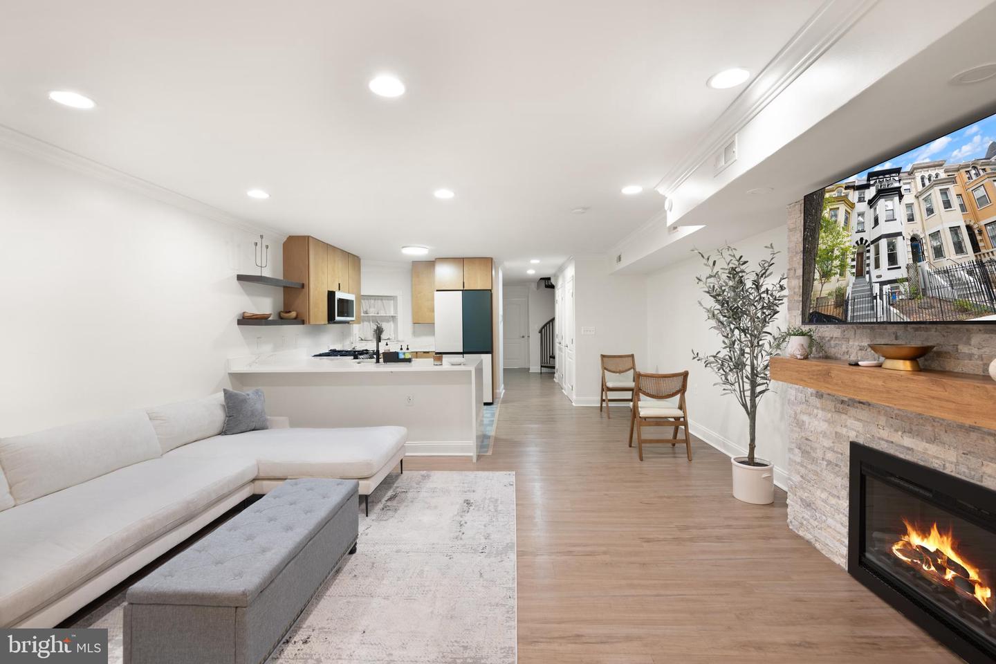 65 RHODE ISLAND AVE NW #2, WASHINGTON, District Of Columbia 20001, 2 Bedrooms Bedrooms, ,2 BathroomsBathrooms,Residential,For sale,65 RHODE ISLAND AVE NW #2,DCDC2213722 MLS # DCDC2213722