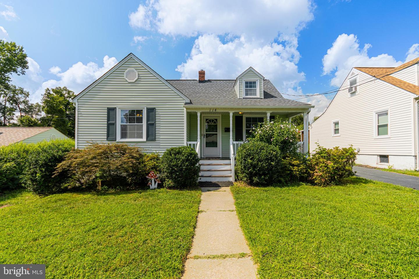 114 FORREST AVE, FREDERICKSBURG, Virginia 22401, 4 Bedrooms Bedrooms, ,1 BathroomBathrooms,Residential,For sale,114 FORREST AVE,VAFB2008722 MLS # VAFB2008722