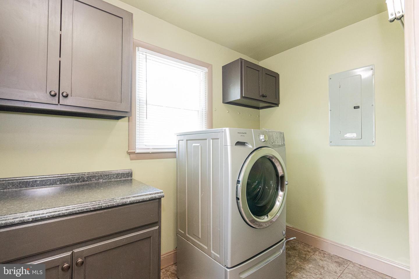 114 FORREST AVE, FREDERICKSBURG, Virginia 22401, 4 Bedrooms Bedrooms, ,1 BathroomBathrooms,Residential,For sale,114 FORREST AVE,VAFB2008722 MLS # VAFB2008722