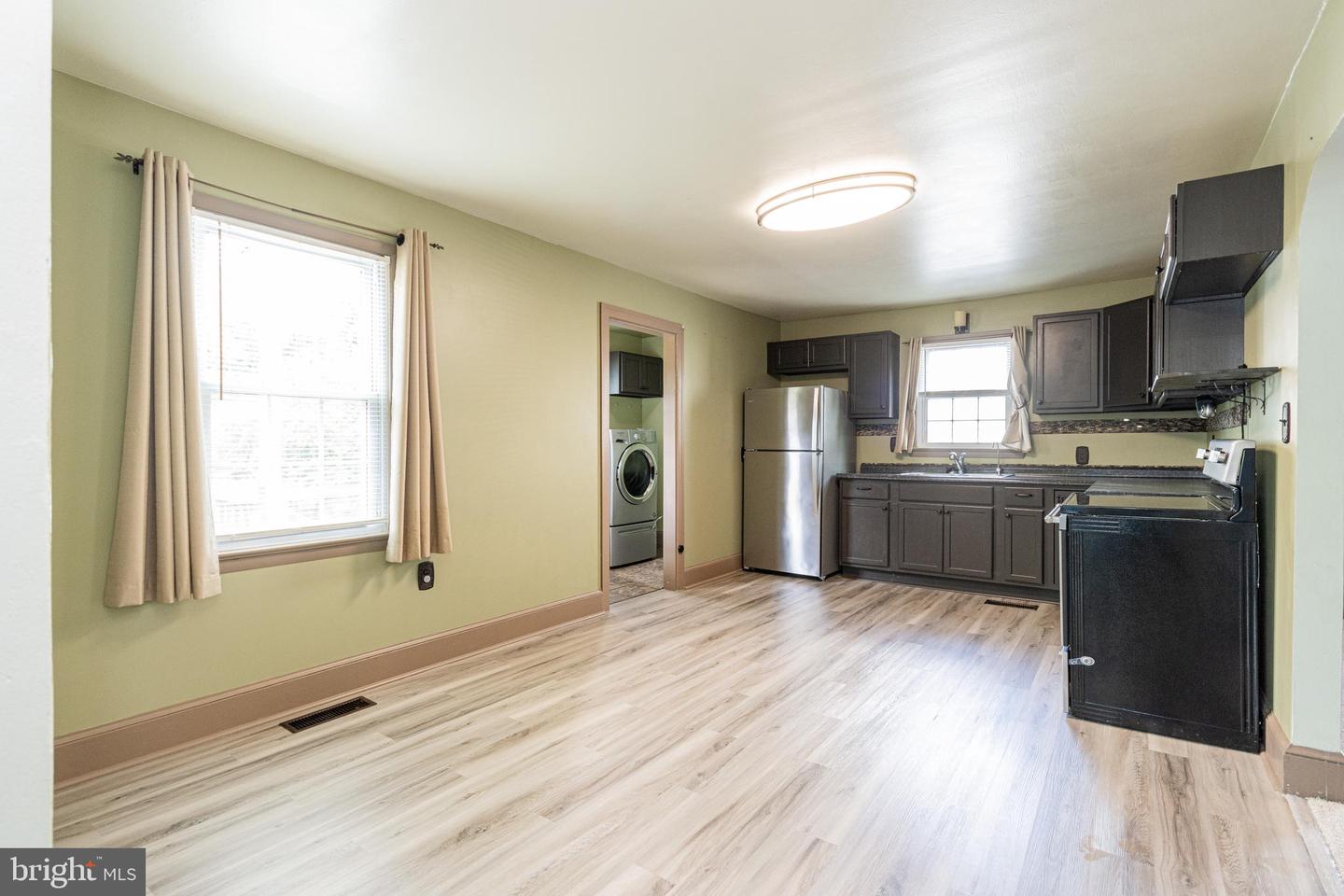114 FORREST AVE, FREDERICKSBURG, Virginia 22401, 4 Bedrooms Bedrooms, ,1 BathroomBathrooms,Residential,For sale,114 FORREST AVE,VAFB2008722 MLS # VAFB2008722