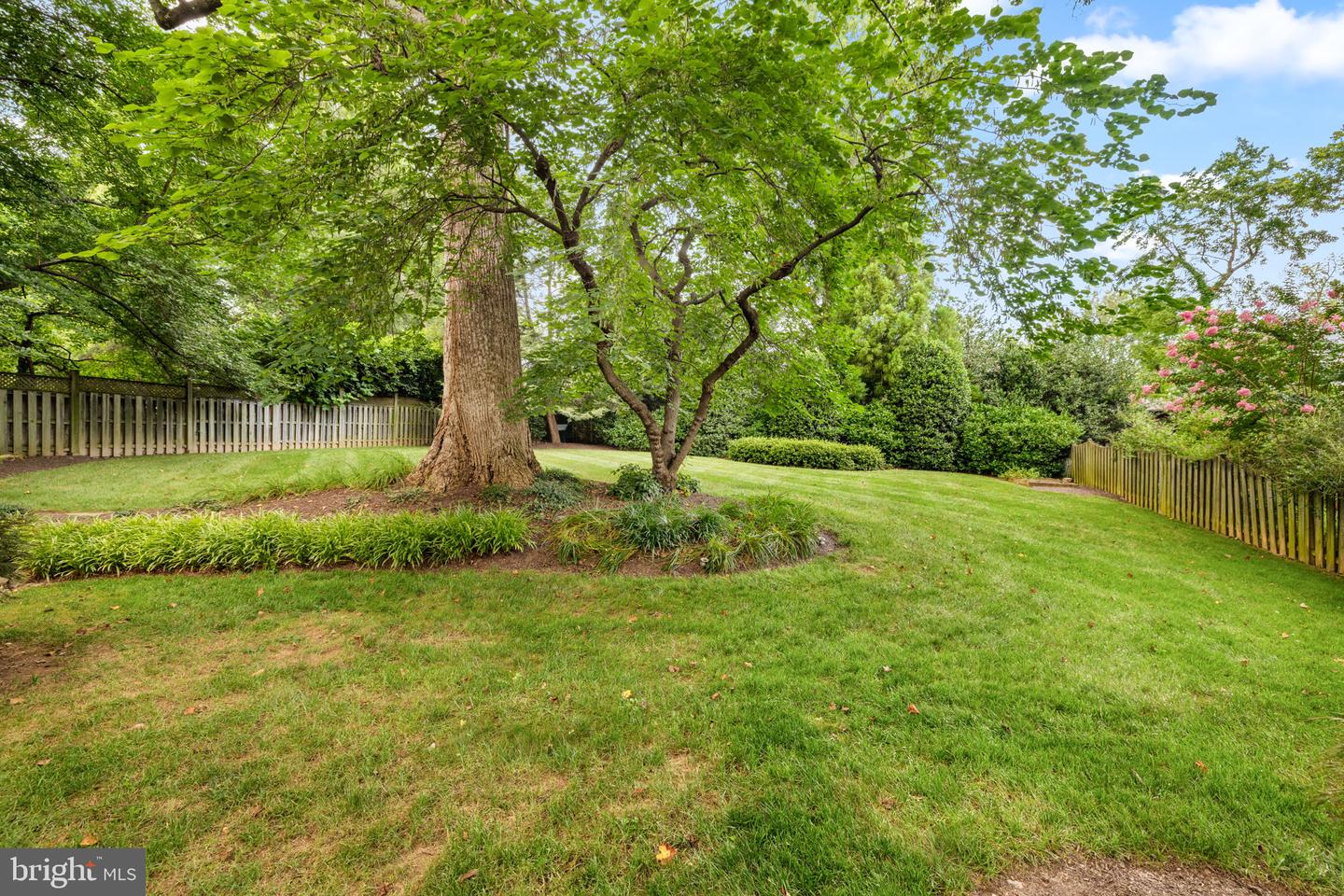 7204 ELIZABETH DR, MCLEAN, Virginia 22101, 4 Bedrooms Bedrooms, ,4 BathroomsBathrooms,Residential,For sale,7204 ELIZABETH DR,VAFX2259686 MLS # VAFX2259686