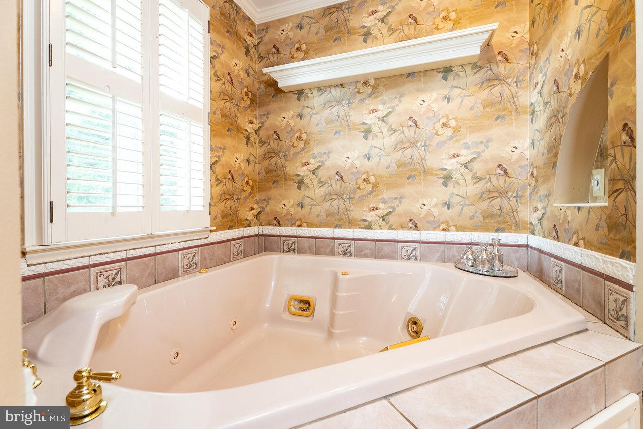 532 MOUNTAIN VIEW DR, HARRISONBURG, Virginia 22801, 4 Bedrooms Bedrooms, ,3 BathroomsBathrooms,Residential,For sale,532 MOUNTAIN VIEW DR,VAHC2000456 MLS # VAHC2000456