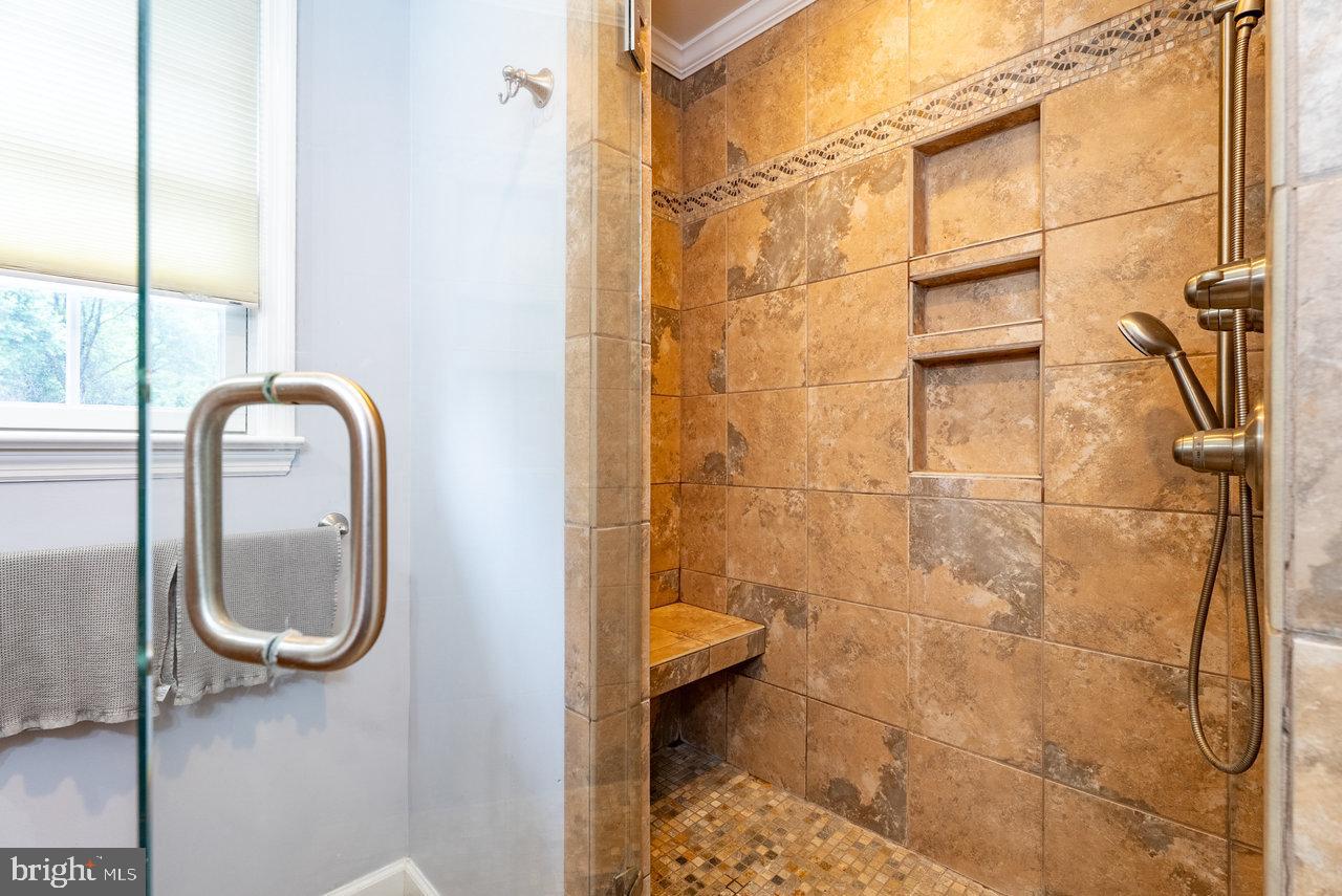 532 MOUNTAIN VIEW DR, HARRISONBURG, Virginia 22801, 4 Bedrooms Bedrooms, ,3 BathroomsBathrooms,Residential,For sale,532 MOUNTAIN VIEW DR,VAHC2000456 MLS # VAHC2000456