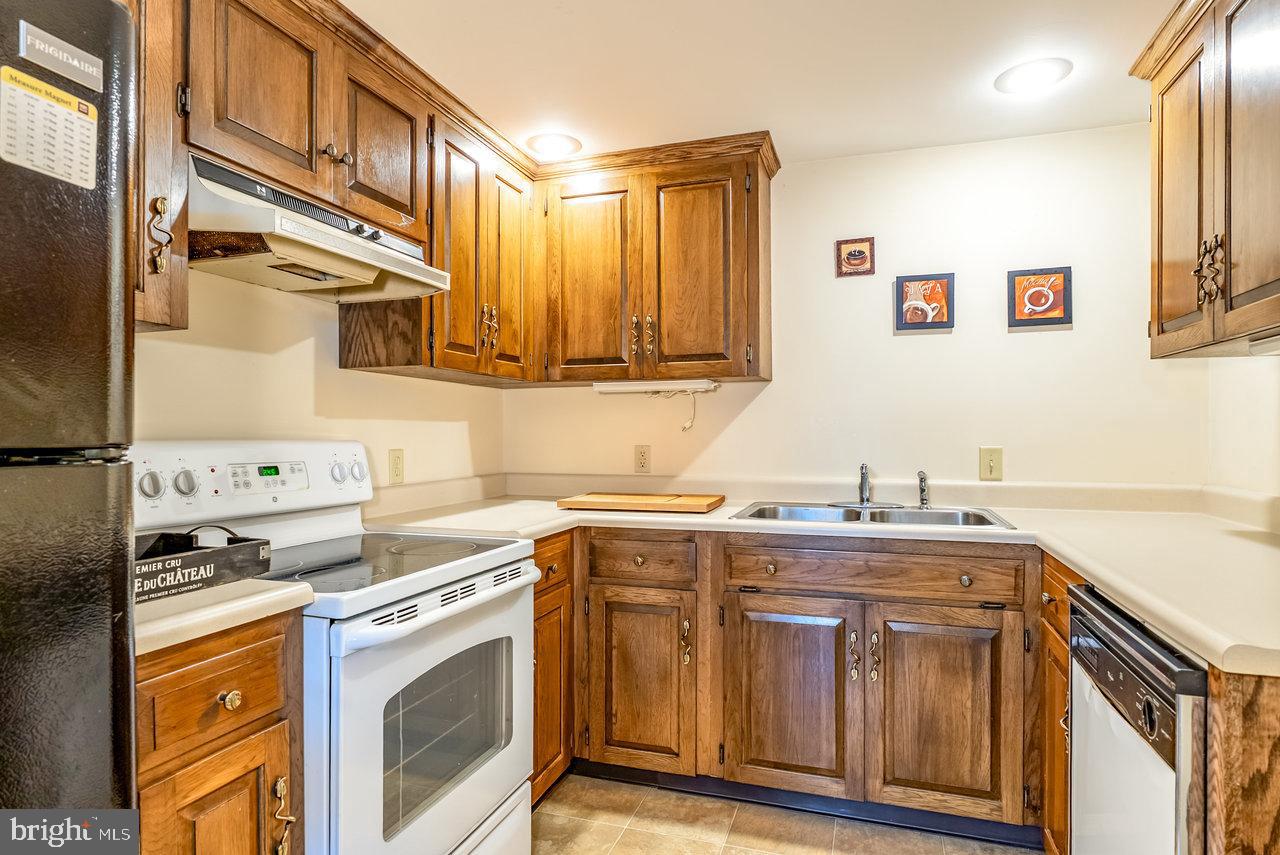 532 MOUNTAIN VIEW DR, HARRISONBURG, Virginia 22801, 4 Bedrooms Bedrooms, ,3 BathroomsBathrooms,Residential,For sale,532 MOUNTAIN VIEW DR,VAHC2000456 MLS # VAHC2000456