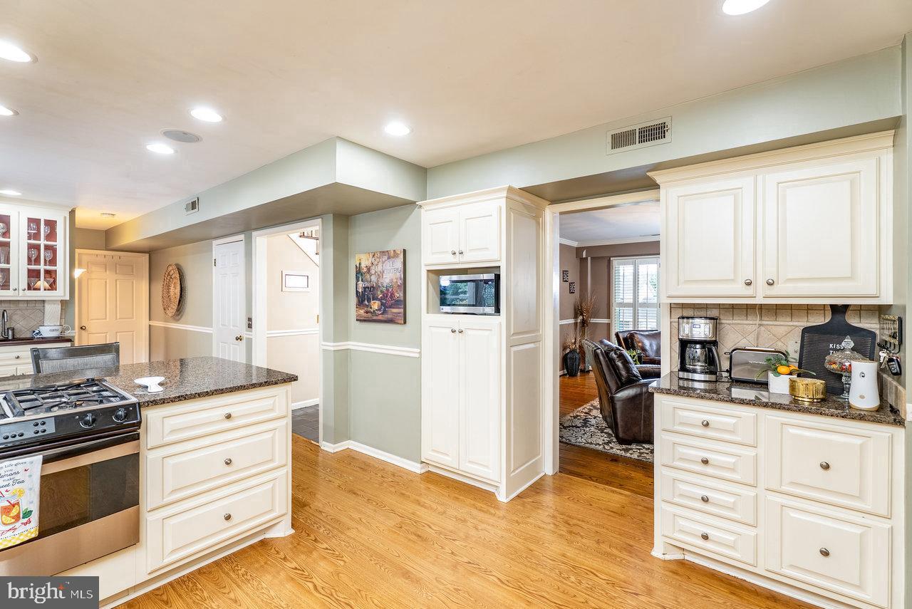 532 MOUNTAIN VIEW DR, HARRISONBURG, Virginia 22801, 4 Bedrooms Bedrooms, ,3 BathroomsBathrooms,Residential,For sale,532 MOUNTAIN VIEW DR,VAHC2000456 MLS # VAHC2000456