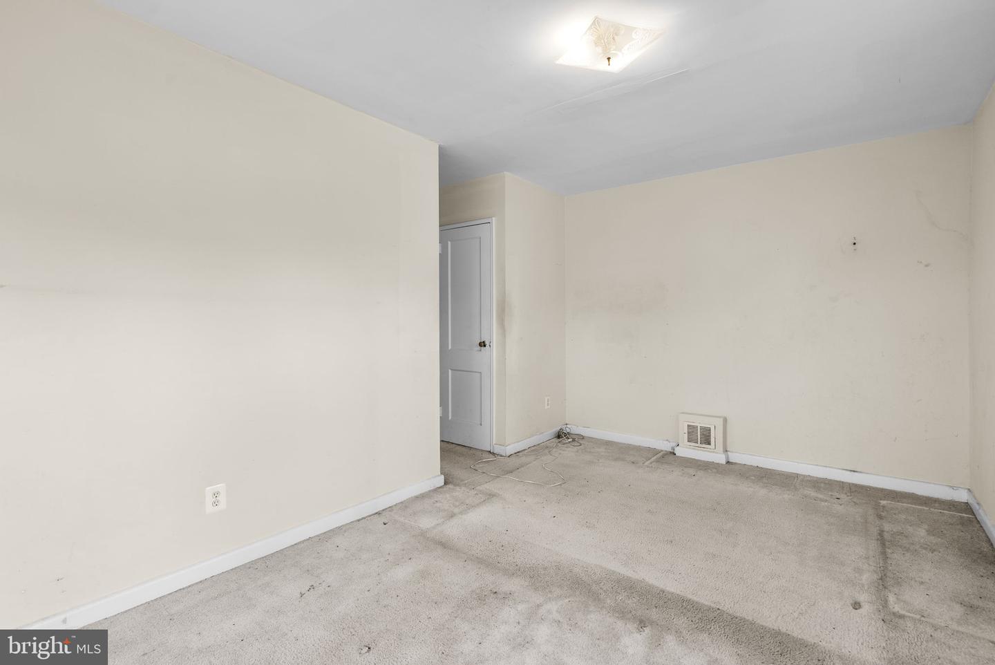 5821 5TH ST NE, WASHINGTON, District Of Columbia 20011, 3 Bedrooms Bedrooms, ,1 BathroomBathrooms,Residential,For sale,5821 5TH ST NE,DCDC2214006 MLS # DCDC2214006