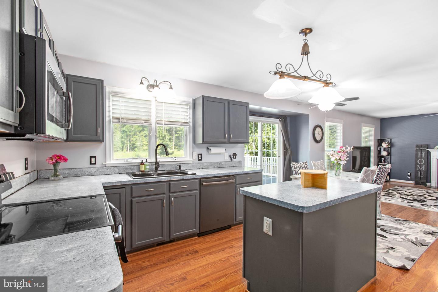 10805 MEADOWLARK LN, SPOTSYLVANIA, Virginia 22553, 4 Bedrooms Bedrooms, ,2 BathroomsBathrooms,Residential,For sale,10805 MEADOWLARK LN,VASP2035276 MLS # VASP2035276
