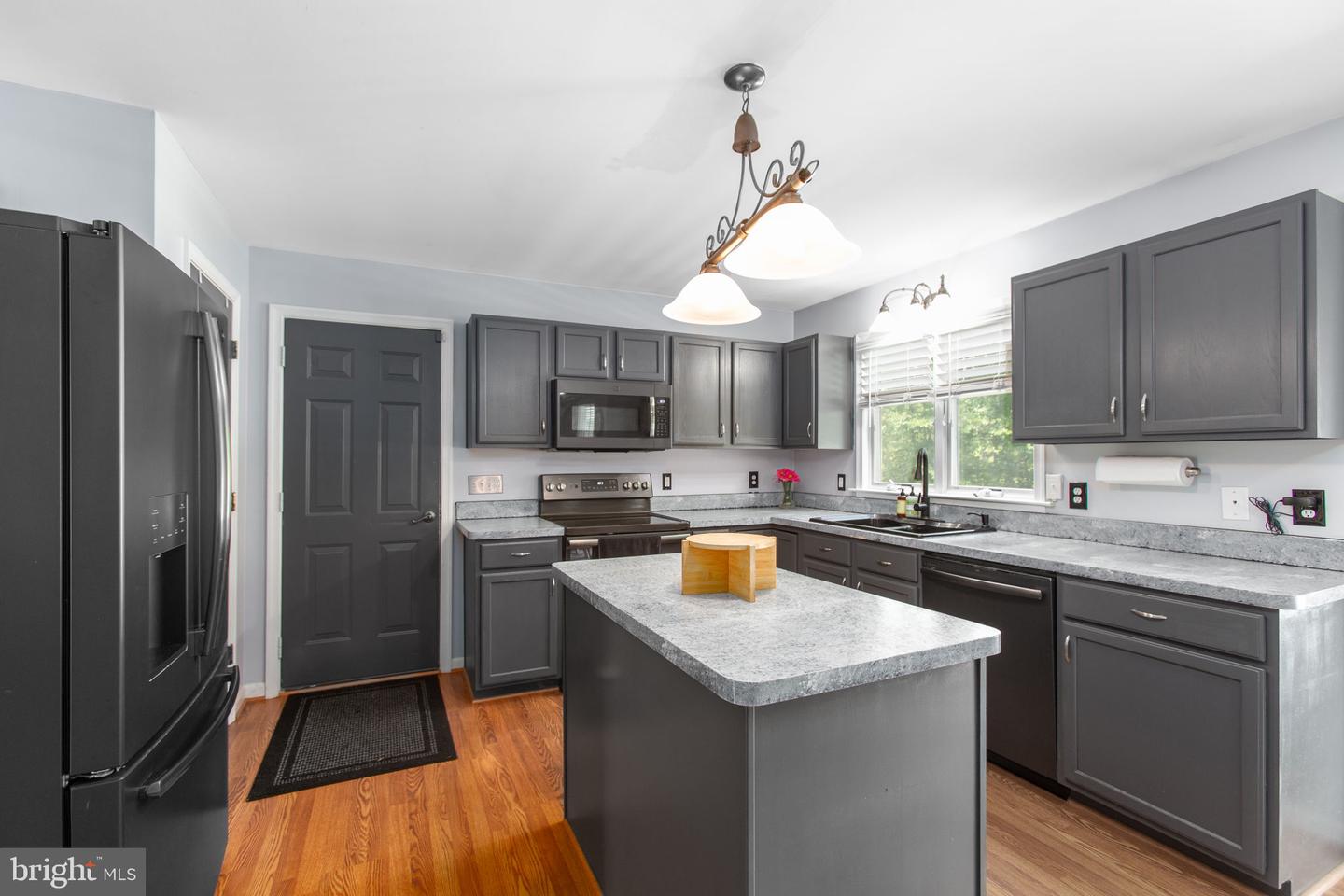 10805 MEADOWLARK LN, SPOTSYLVANIA, Virginia 22553, 4 Bedrooms Bedrooms, ,2 BathroomsBathrooms,Residential,For sale,10805 MEADOWLARK LN,VASP2035276 MLS # VASP2035276