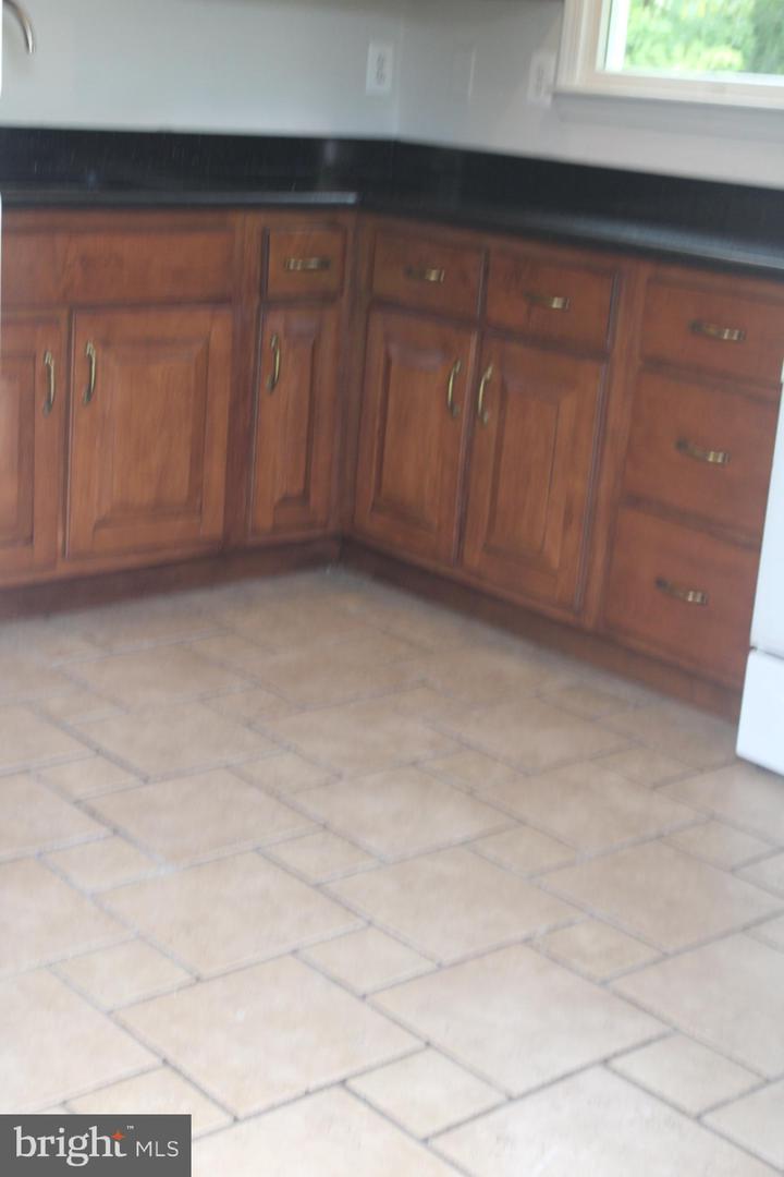 175 OLD CENTREVILLE RD, MANASSAS PARK, Virginia 20111, 2 Bedrooms Bedrooms, ,1 BathroomBathrooms,Residential,For sale,175 OLD CENTREVILLE RD,VAMP2003218 MLS # VAMP2003218