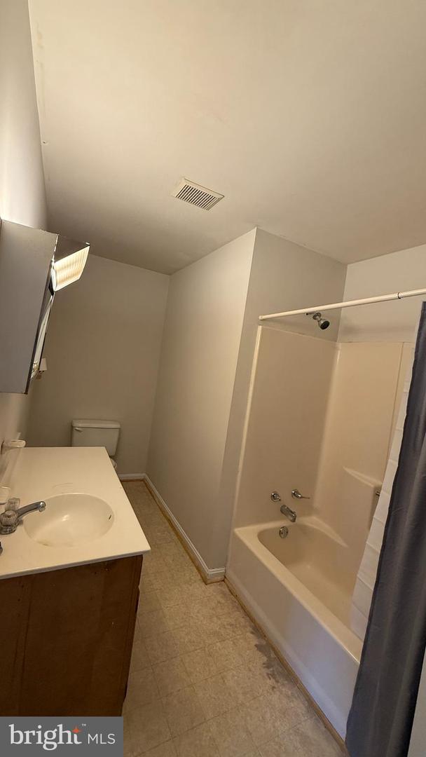 200 SURRY LN #118, STAFFORD, Virginia 22556, 2 Bedrooms Bedrooms, ,1 BathroomBathrooms,Residential,For sale,200 SURRY LN #118,VAST2041612 MLS # VAST2041612