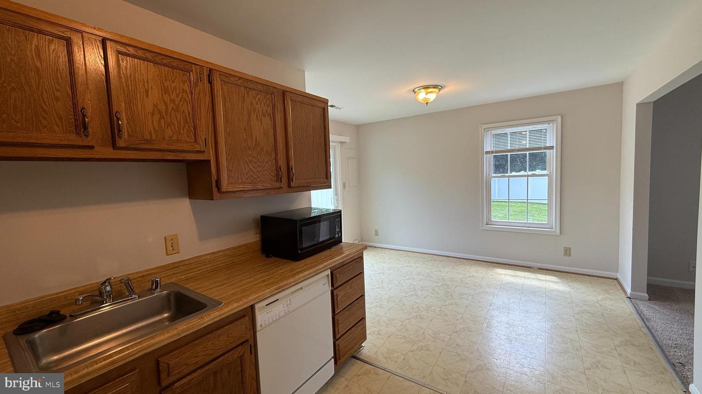 200 SURRY LN #118, STAFFORD, Virginia 22556, 2 Bedrooms Bedrooms, ,1 BathroomBathrooms,Residential,For sale,200 SURRY LN #118,VAST2041612 MLS # VAST2041612