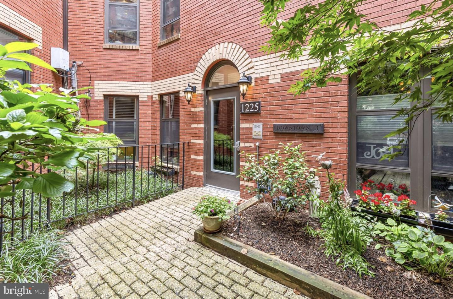 1225 N ST NW #E, WASHINGTON, District Of Columbia 20005, 1 Bedroom Bedrooms, ,1 BathroomBathrooms,Residential,For sale,1225 N ST NW #E,DCDC2214120 MLS # DCDC2214120