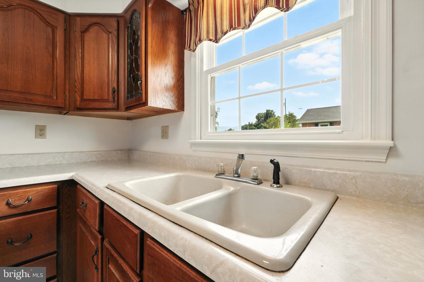 36 CANAAN ST, LURAY, Virginia 22835, 3 Bedrooms Bedrooms, ,3 BathroomsBathrooms,Residential,For sale,36 CANAAN ST,VAPA2005242 MLS # VAPA2005242