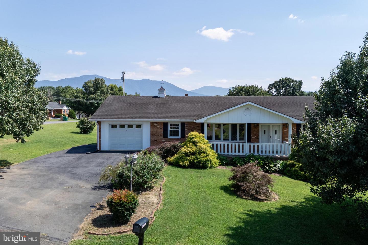 36 CANAAN ST, LURAY, Virginia 22835, 3 Bedrooms Bedrooms, ,3 BathroomsBathrooms,Residential,For sale,36 CANAAN ST,VAPA2005242 MLS # VAPA2005242