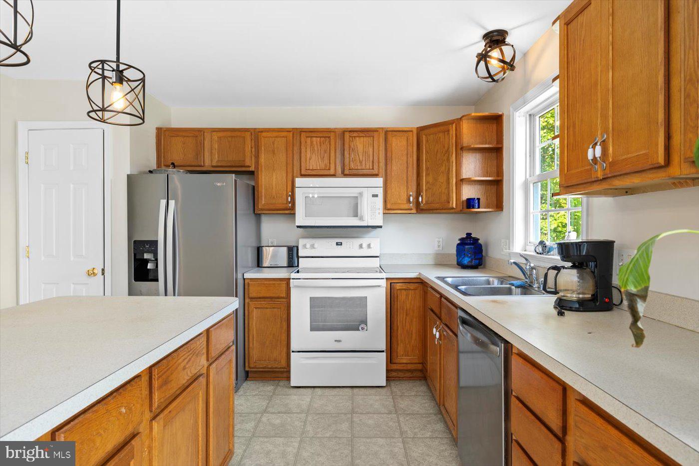869 KELLOGG MILL RD, FREDERICKSBURG, Virginia 22406, 4 Bedrooms Bedrooms, ,3 BathroomsBathrooms,Residential,For sale,869 KELLOGG MILL RD,VAST2041620 MLS # VAST2041620
