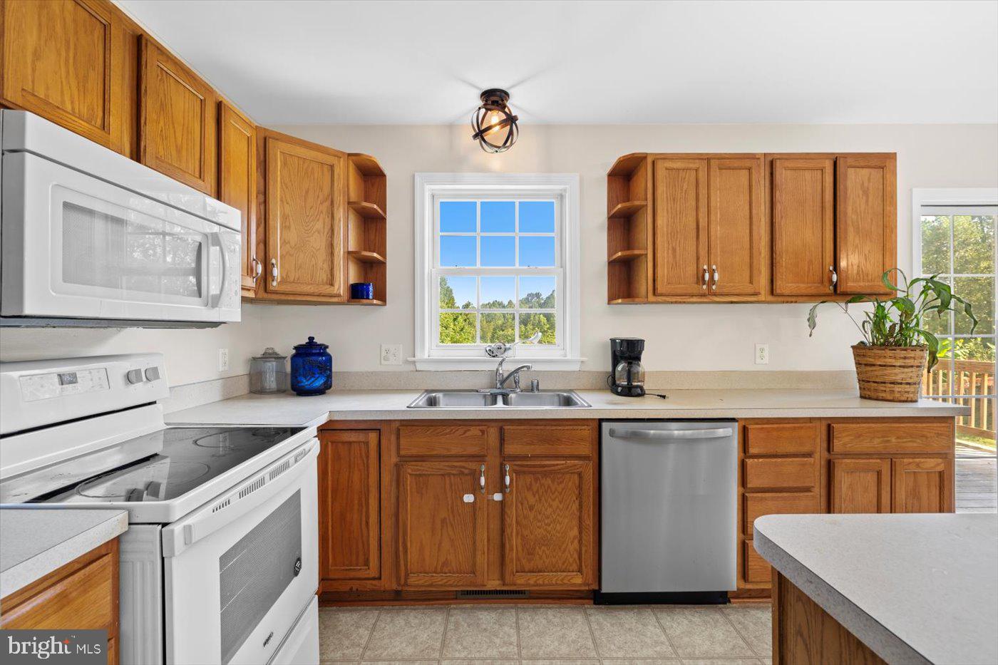 869 KELLOGG MILL RD, FREDERICKSBURG, Virginia 22406, 4 Bedrooms Bedrooms, ,3 BathroomsBathrooms,Residential,For sale,869 KELLOGG MILL RD,VAST2041620 MLS # VAST2041620