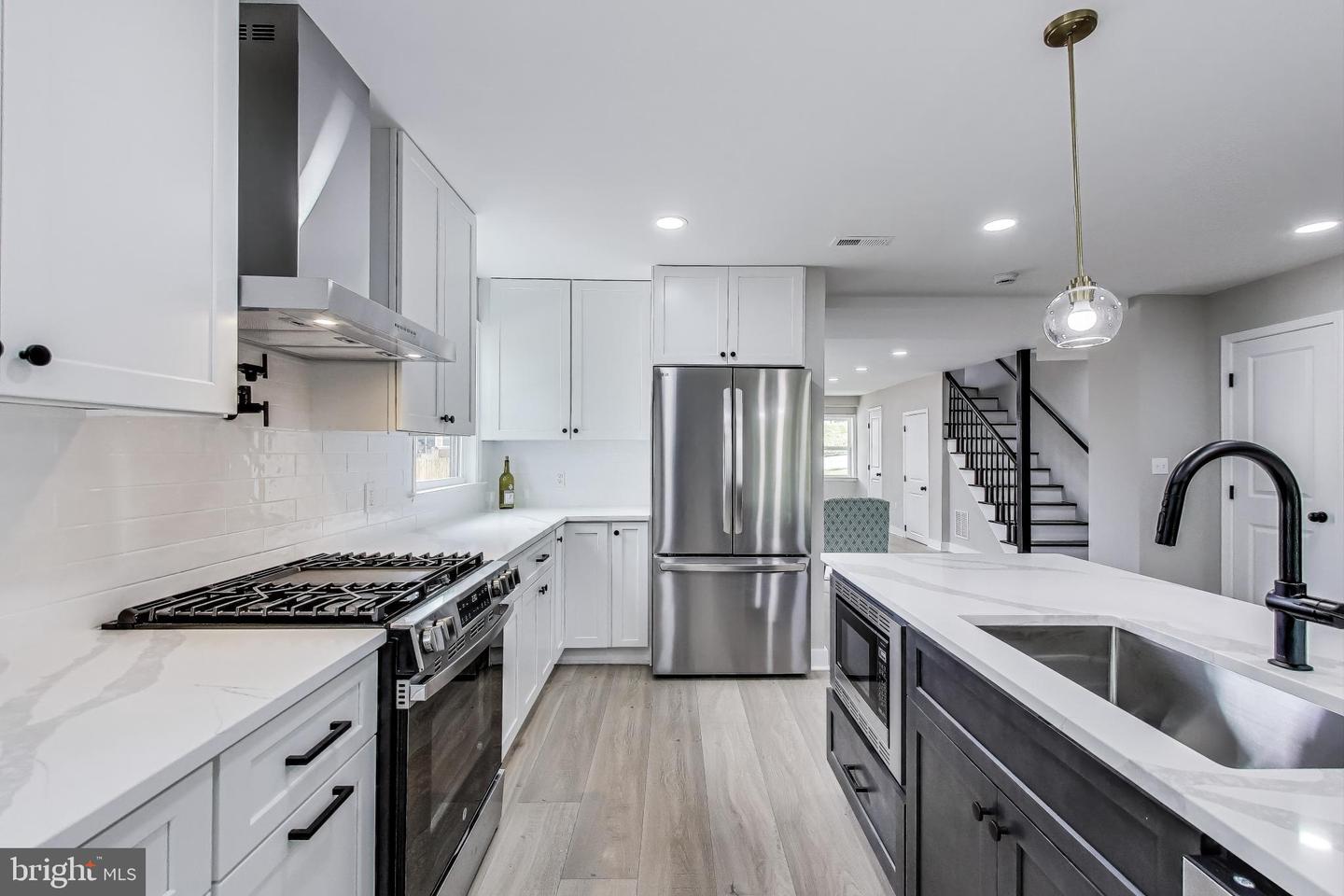 5209 10TH PL S, ARLINGTON, Virginia 22204, 3 Bedrooms Bedrooms, ,2 BathroomsBathrooms,Residential,For sale,5209 10TH PL S,VAAR2062014 MLS # VAAR2062014