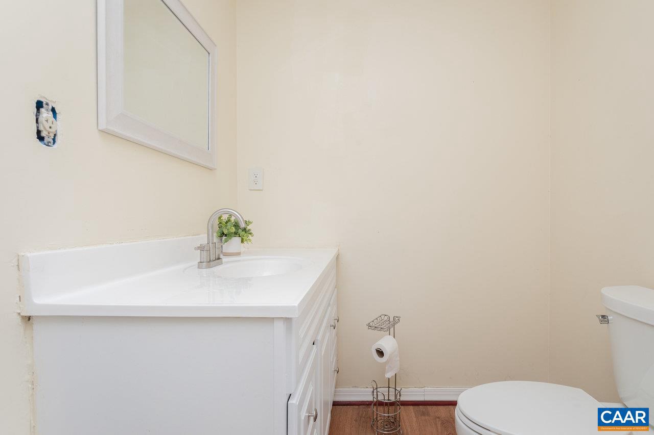 358 E ROCK ST, HARRISONBURG, Virginia 22802, 3 Bedrooms Bedrooms, ,3 BathroomsBathrooms,Residential,For sale,358 E ROCK ST,667569 MLS # 667569