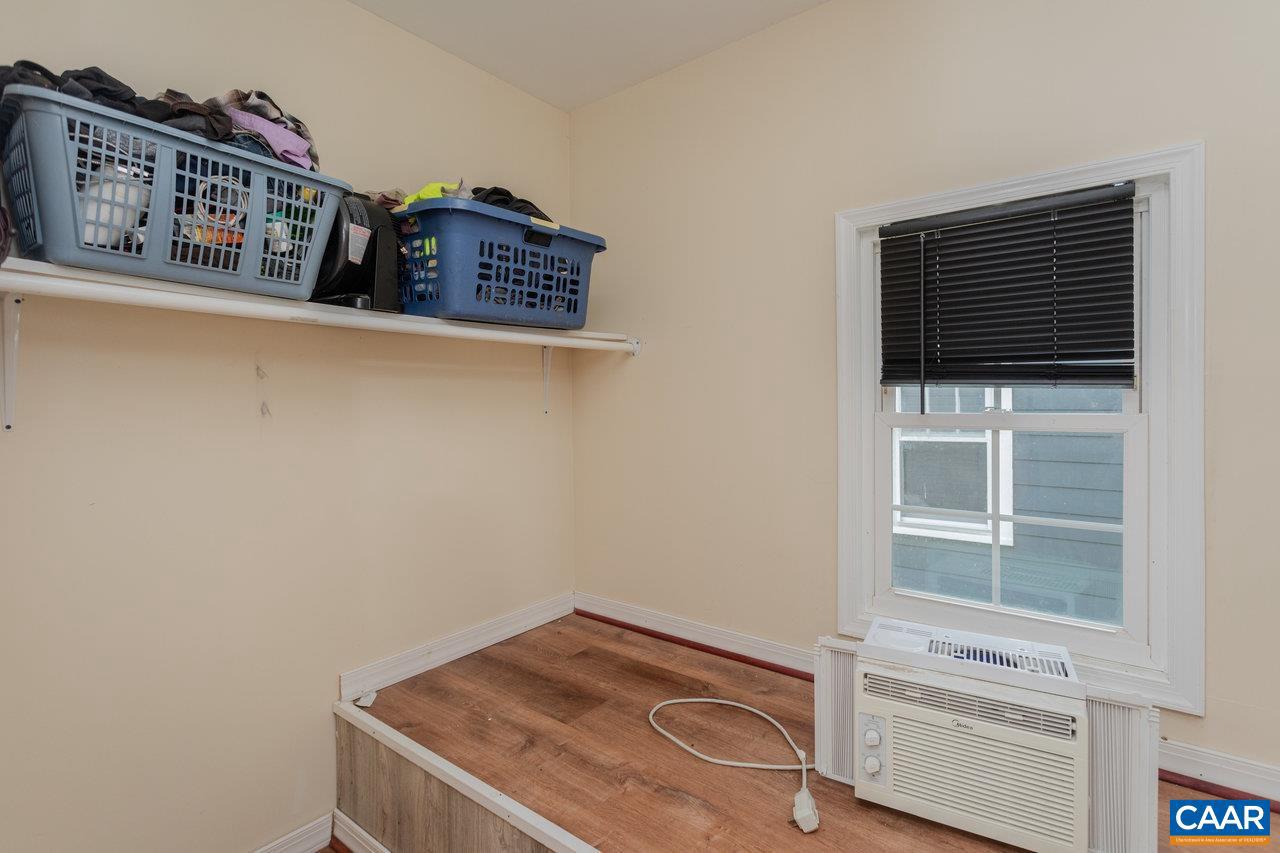 358 E ROCK ST, HARRISONBURG, Virginia 22802, 3 Bedrooms Bedrooms, ,3 BathroomsBathrooms,Residential,For sale,358 E ROCK ST,667569 MLS # 667569