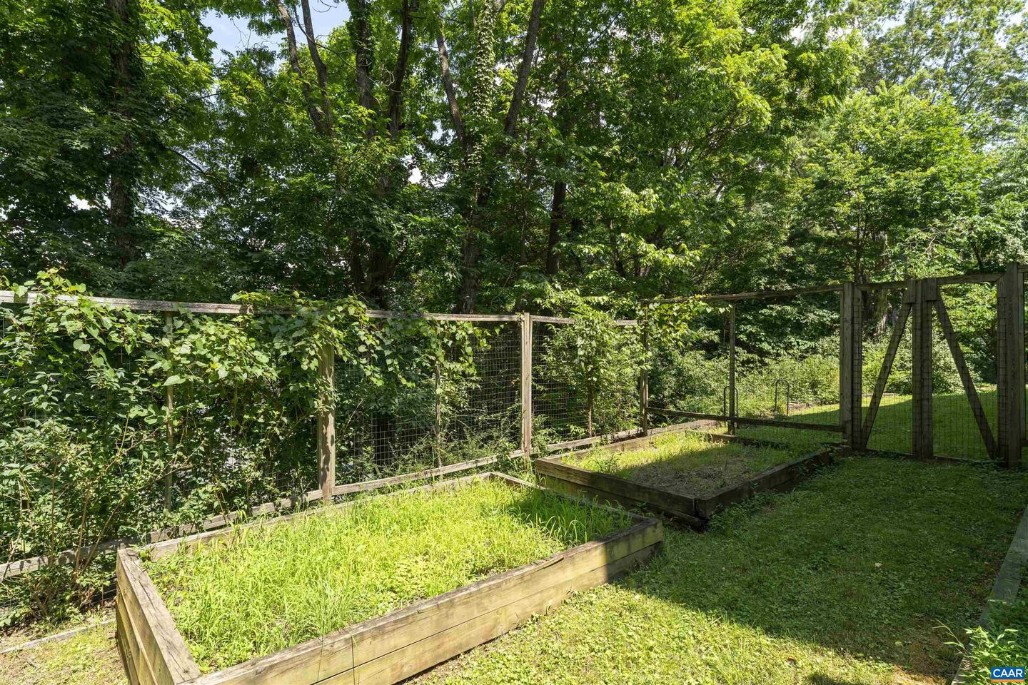 410 HONEYSUCKLE HILL RD, LEXINGTON, Virginia 24450, 4 Bedrooms Bedrooms, ,3 BathroomsBathrooms,Residential,For sale,410 HONEYSUCKLE HILL RD,667570 MLS # 667570