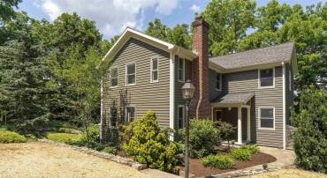 410 HONEYSUCKLE HILL RD, LEXINGTON, Virginia 24450, 4 Bedrooms Bedrooms, ,3 BathroomsBathrooms,Residential,For sale,410 HONEYSUCKLE HILL RD,667570 MLS # 667570