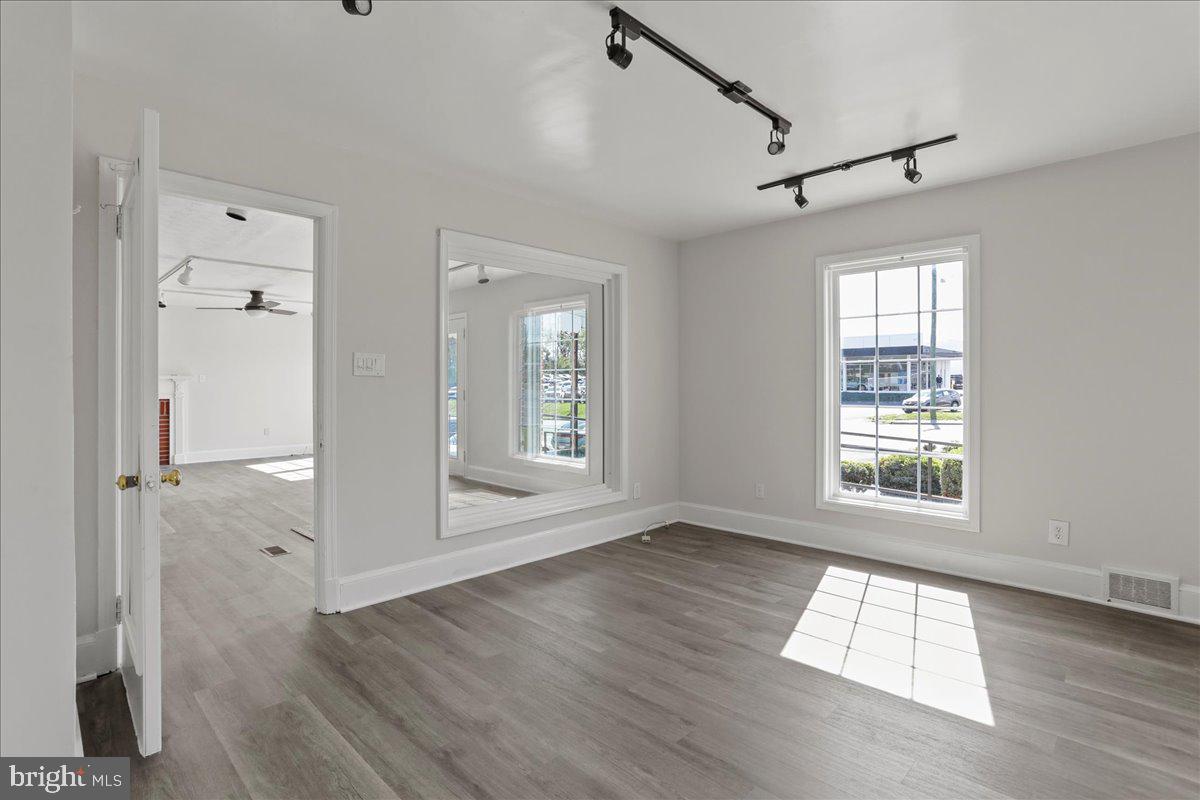 2109 VALLEY AVE, WINCHESTER, Virginia 22601, ,Land,For sale,2109 VALLEY AVE,VAWI2007502 MLS # VAWI2007502