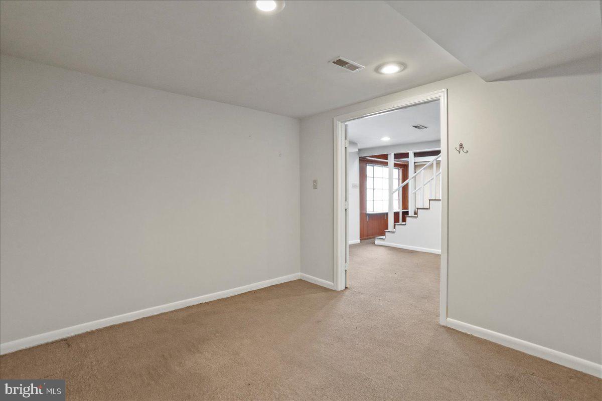 2109 VALLEY AVE, WINCHESTER, Virginia 22601, ,Land,For sale,2109 VALLEY AVE,VAWI2007502 MLS # VAWI2007502