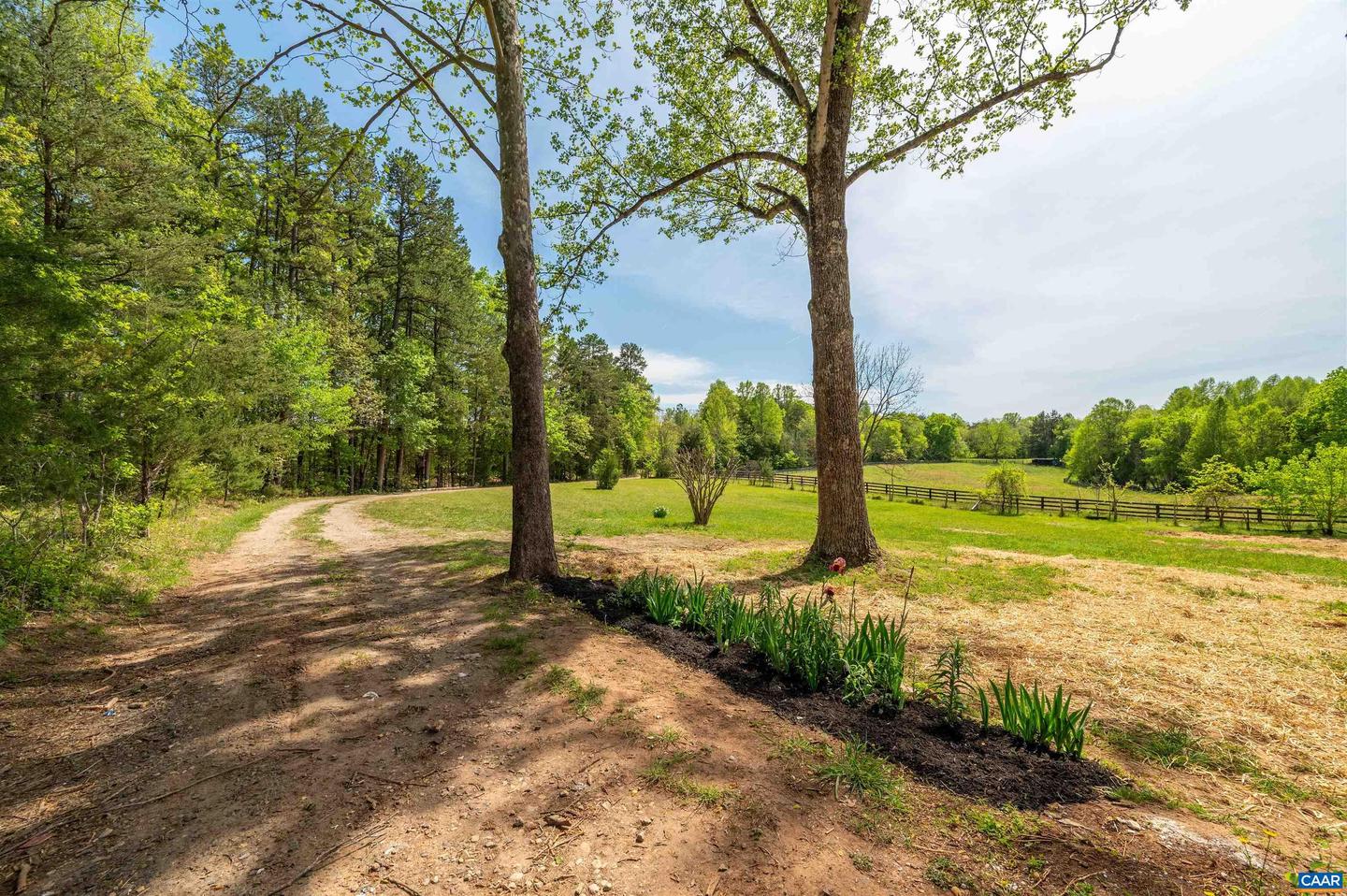 1867 STAGE JUNCTION RD, COLUMBIA, Virginia 23038, 2 Bedrooms Bedrooms, ,1 BathroomBathrooms,Residential,For sale,1867 STAGE JUNCTION RD,663718 MLS # 663718