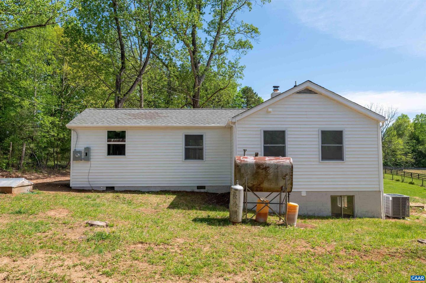 1867 STAGE JUNCTION RD, COLUMBIA, Virginia 23038, 2 Bedrooms Bedrooms, ,1 BathroomBathrooms,Residential,For sale,1867 STAGE JUNCTION RD,663718 MLS # 663718