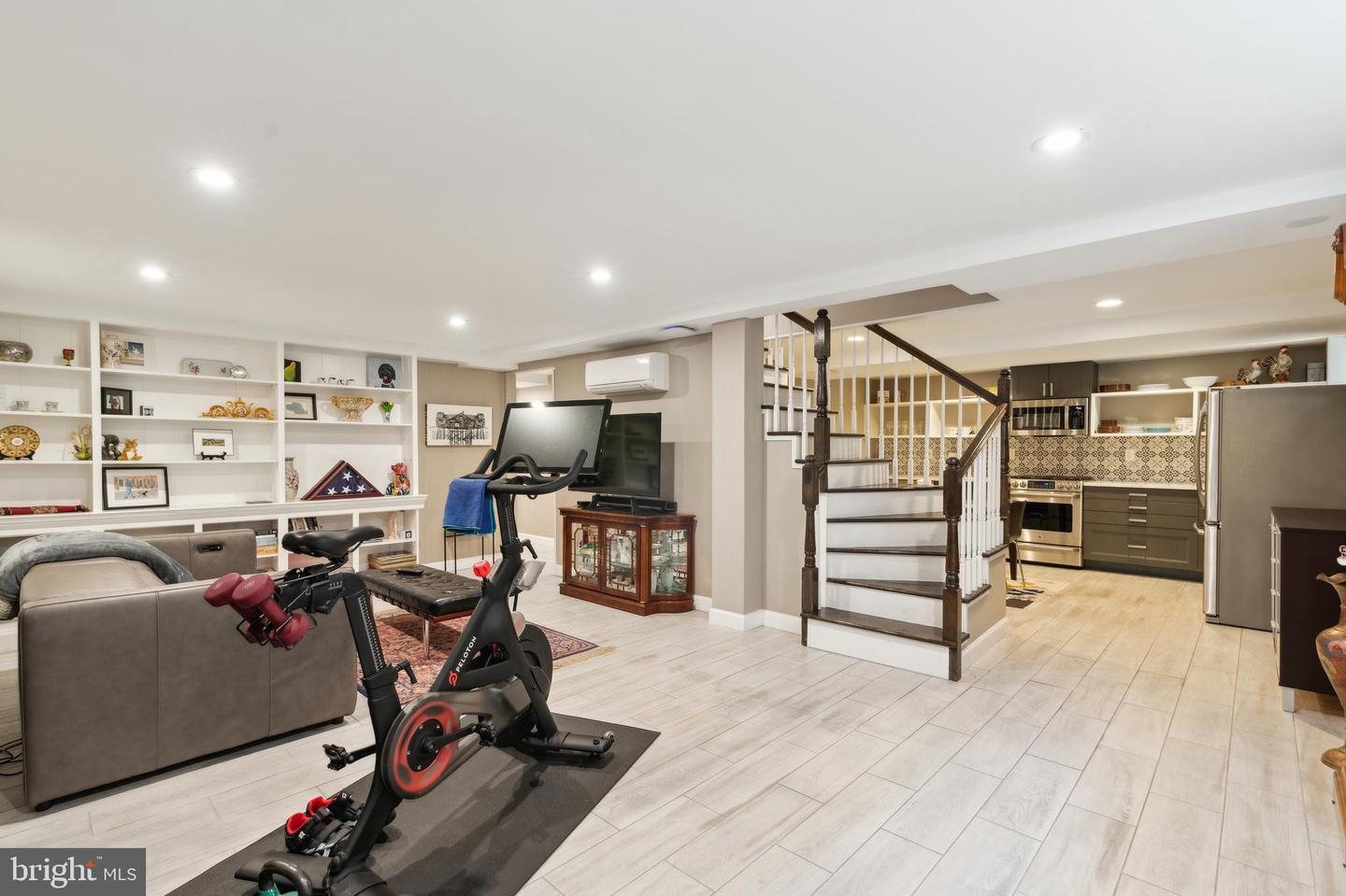 2916 NEW MEXICO AVE NW, WASHINGTON, District Of Columbia 20016, 4 Bedrooms Bedrooms, 16 Rooms Rooms,3 BathroomsBathrooms,Residential,For sale,2916 NEW MEXICO AVE NW,DCDC2197598 MLS # DCDC2197598