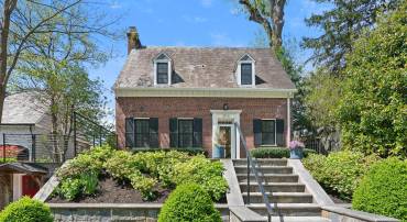 2916 NEW MEXICO AVE NW, WASHINGTON, District Of Columbia 20016, 4 Bedrooms Bedrooms, 16 Rooms Rooms,3 BathroomsBathrooms,Residential,For sale,2916 NEW MEXICO AVE NW,DCDC2197598 MLS # DCDC2197598