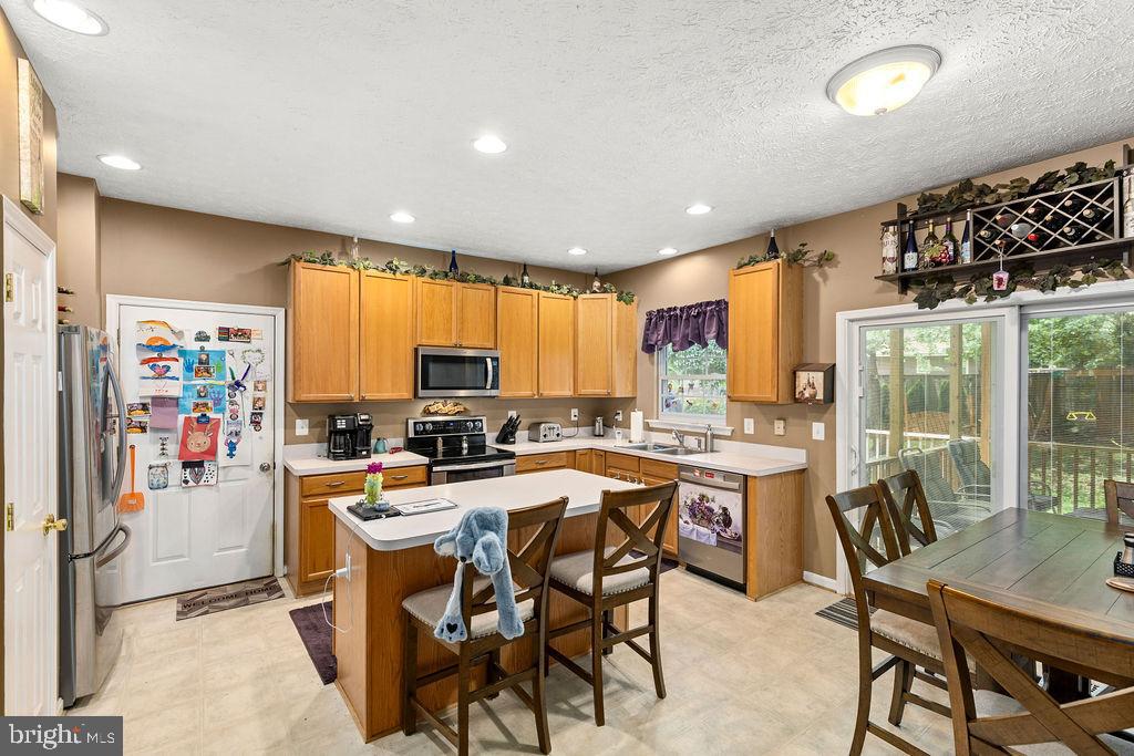 12407 SALIENT LN, SPOTSYLVANIA, Virginia 22551, 3 Bedrooms Bedrooms, ,2 BathroomsBathrooms,Residential,For sale,12407 SALIENT LN,VASP2033544 MLS # VASP2033544