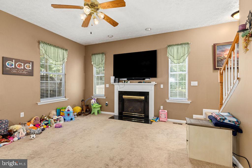 12407 SALIENT LN, SPOTSYLVANIA, Virginia 22551, 3 Bedrooms Bedrooms, ,2 BathroomsBathrooms,Residential,For sale,12407 SALIENT LN,VASP2033544 MLS # VASP2033544