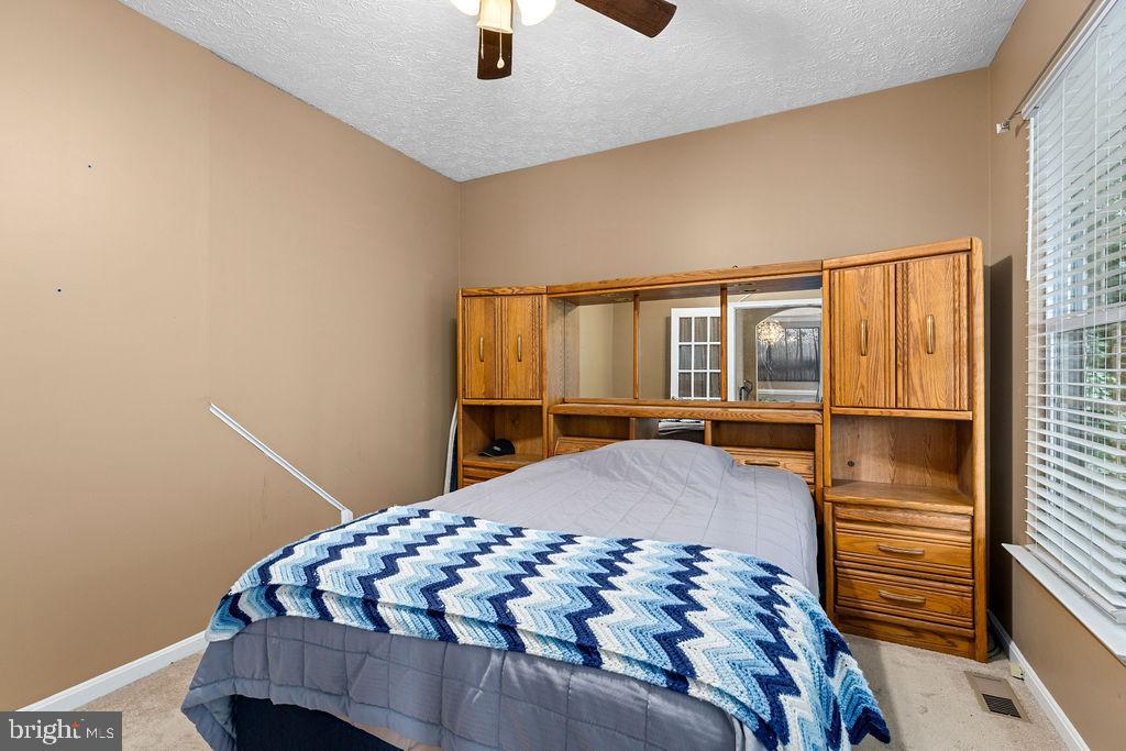 12407 SALIENT LN, SPOTSYLVANIA, Virginia 22551, 3 Bedrooms Bedrooms, ,2 BathroomsBathrooms,Residential,For sale,12407 SALIENT LN,VASP2033544 MLS # VASP2033544