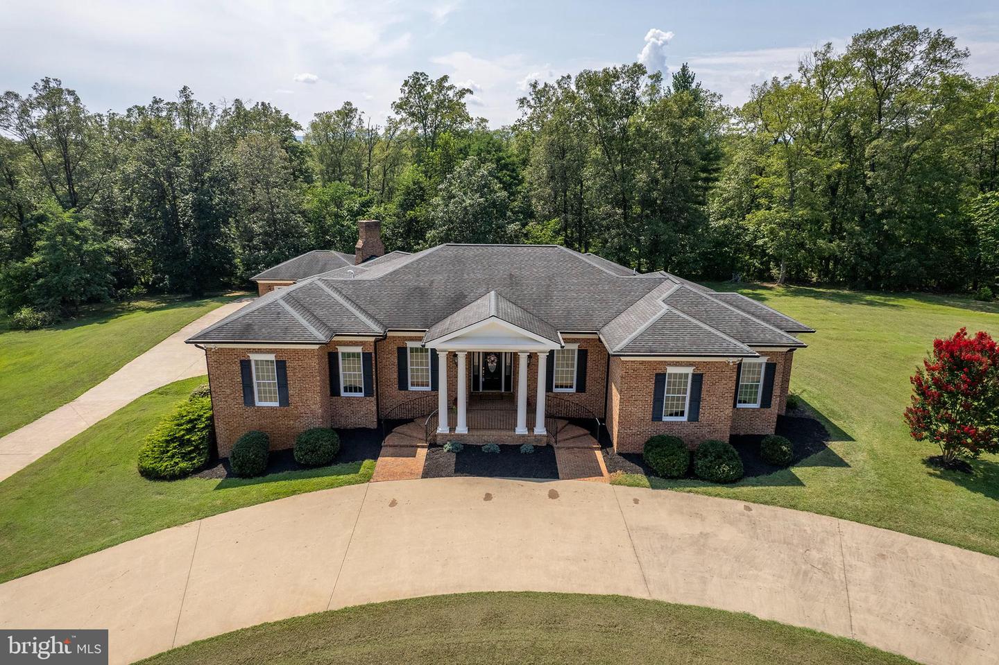 177 HATCHER DR, FRONT ROYAL, Virginia 22630, 4 Bedrooms Bedrooms, 12 Rooms Rooms,4 BathroomsBathrooms,Residential,For sale,177 HATCHER DR,VAWR2011552 MLS # VAWR2011552