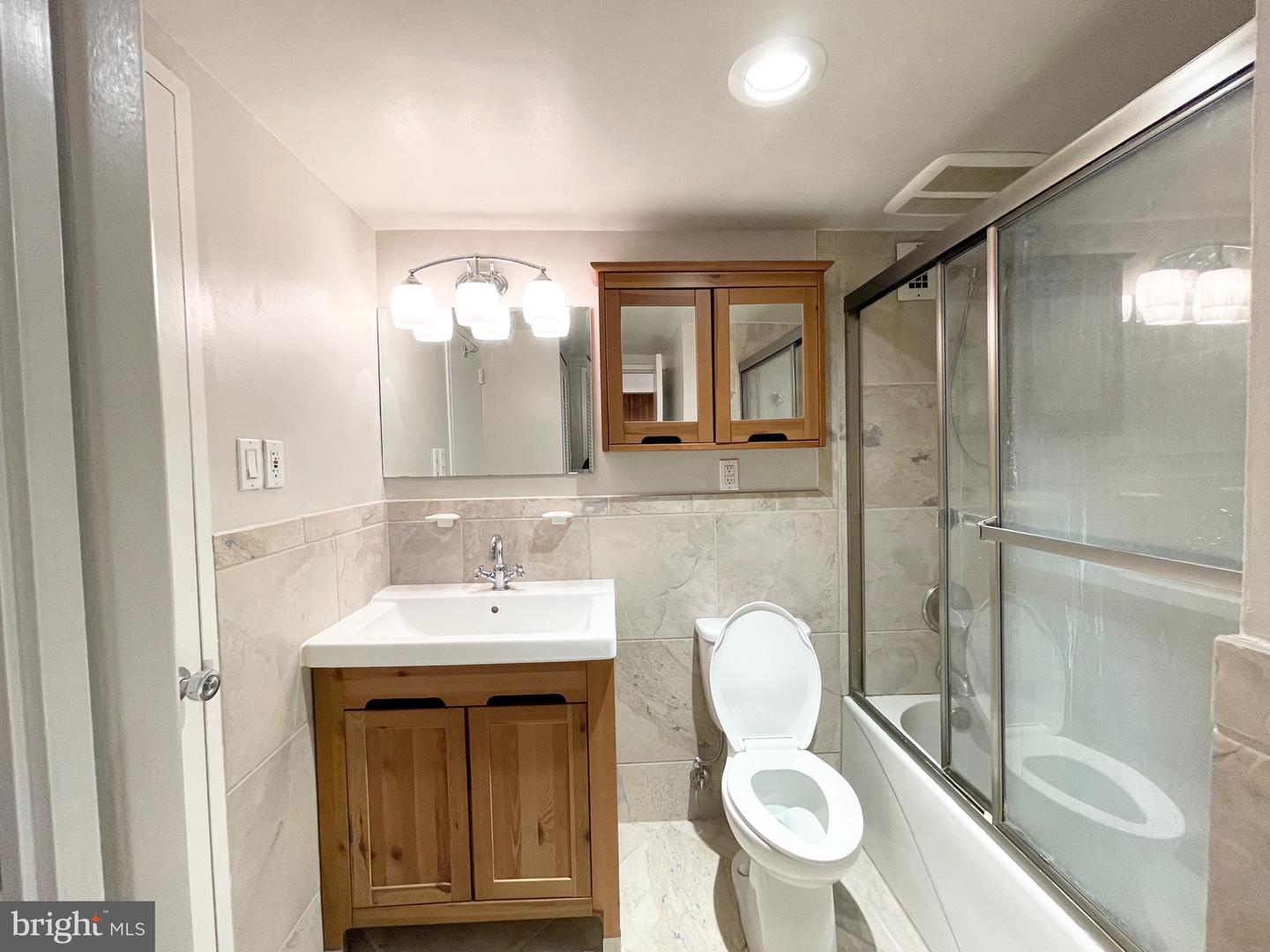 2939 VAN NESS ST NW #737, WASHINGTON, District Of Columbia 20008, 1 Bedroom Bedrooms, ,1 BathroomBathrooms,Residential,For sale,2939 VAN NESS ST NW #737,DCDC2207460 MLS # DCDC2207460