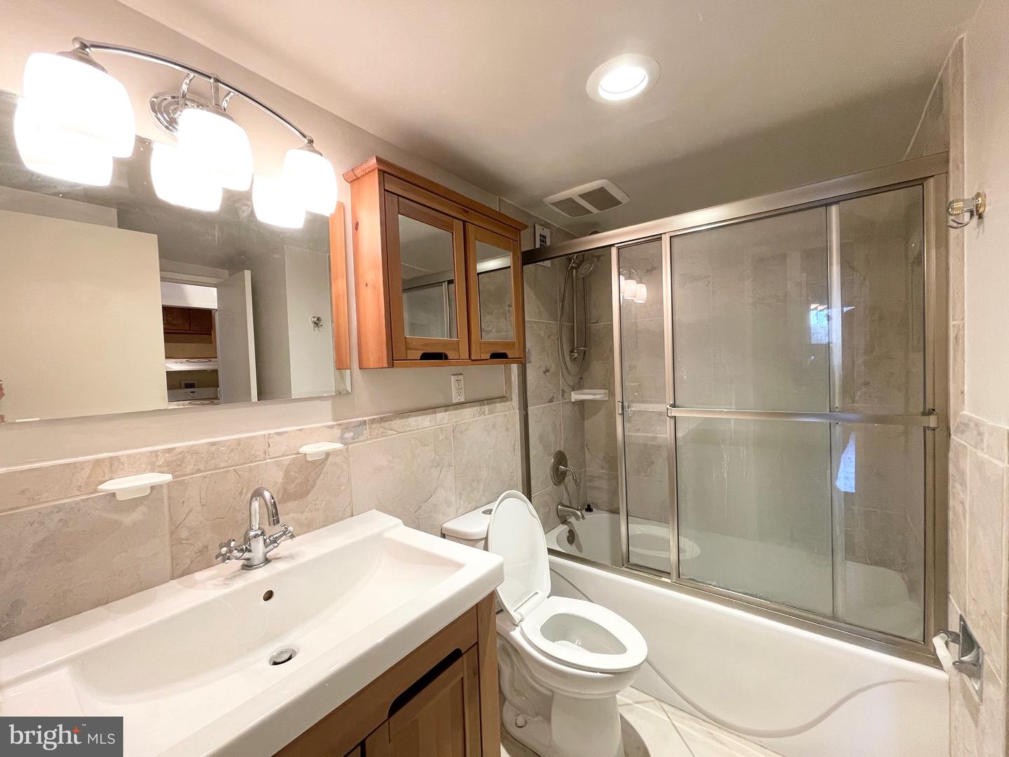 2939 VAN NESS ST NW #737, WASHINGTON, District Of Columbia 20008, 1 Bedroom Bedrooms, ,1 BathroomBathrooms,Residential,For sale,2939 VAN NESS ST NW #737,DCDC2207460 MLS # DCDC2207460