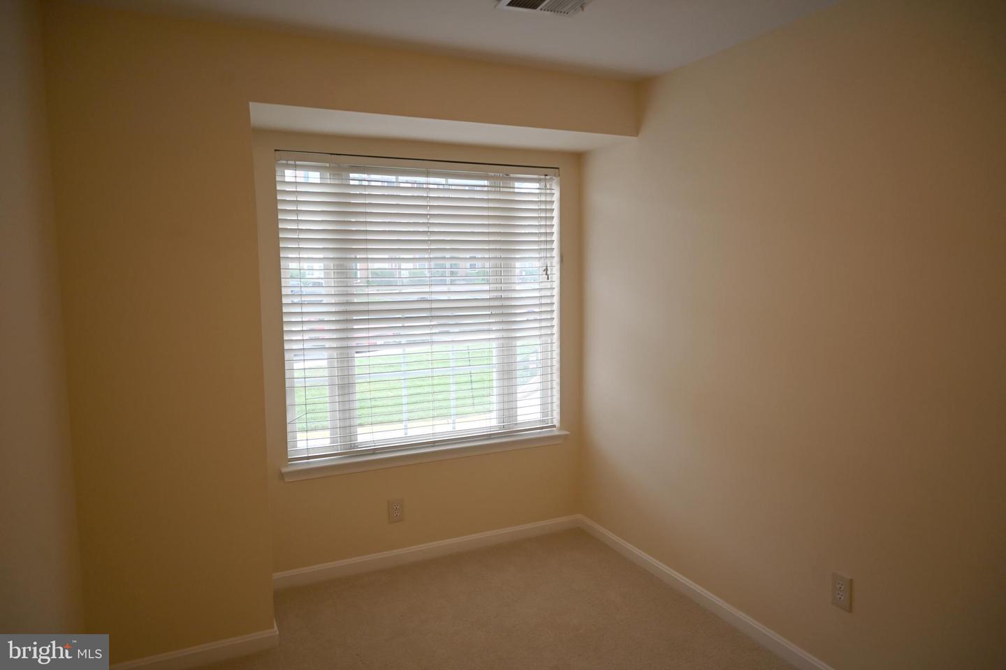 242 KIRBY ST, MANASSAS PARK, Virginia 20111, 3 Bedrooms Bedrooms, ,3 BathroomsBathrooms,Residential,For sale,242 KIRBY ST,VAMP2003140 MLS # VAMP2003140