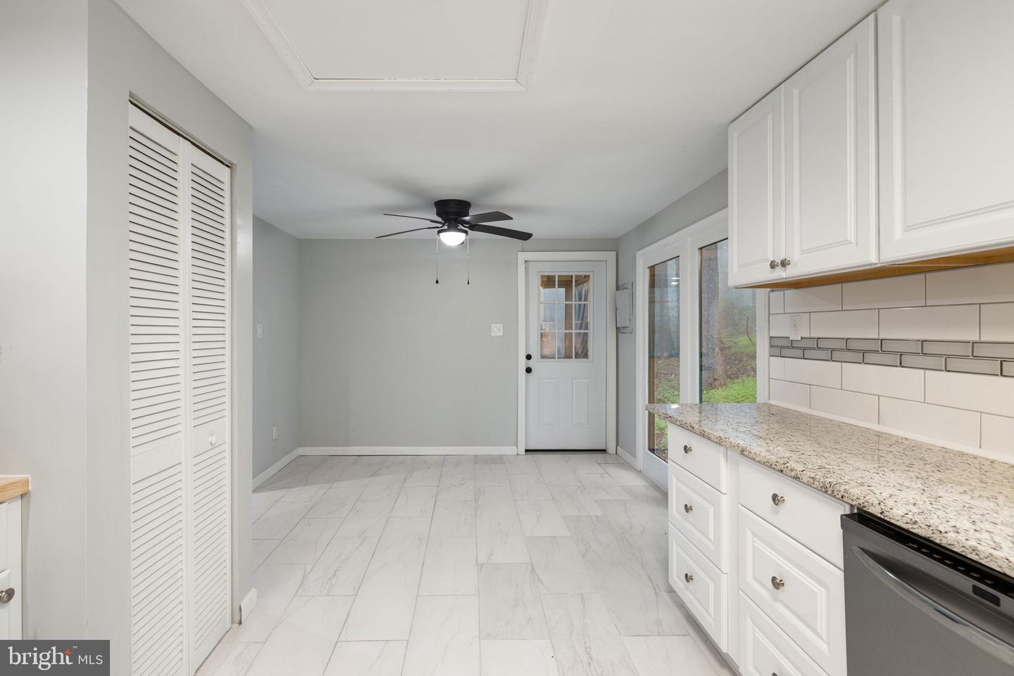 247 MARSDEN HEIGHTS RD, LINDEN, Virginia 22642, 4 Bedrooms Bedrooms, ,2 BathroomsBathrooms,Residential,For sale,247 MARSDEN HEIGHTS RD,VAWR2011626 MLS # VAWR2011626