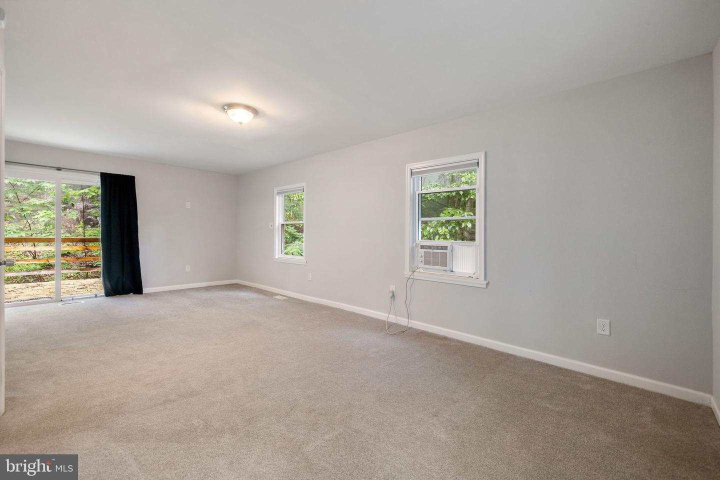 247 MARSDEN HEIGHTS RD, LINDEN, Virginia 22642, 4 Bedrooms Bedrooms, ,2 BathroomsBathrooms,Residential,For sale,247 MARSDEN HEIGHTS RD,VAWR2011626 MLS # VAWR2011626