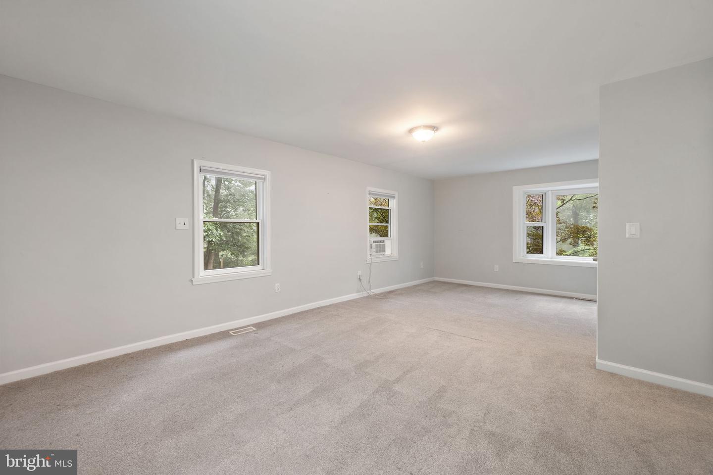 247 MARSDEN HEIGHTS RD, LINDEN, Virginia 22642, 4 Bedrooms Bedrooms, ,2 BathroomsBathrooms,Residential,For sale,247 MARSDEN HEIGHTS RD,VAWR2011626 MLS # VAWR2011626