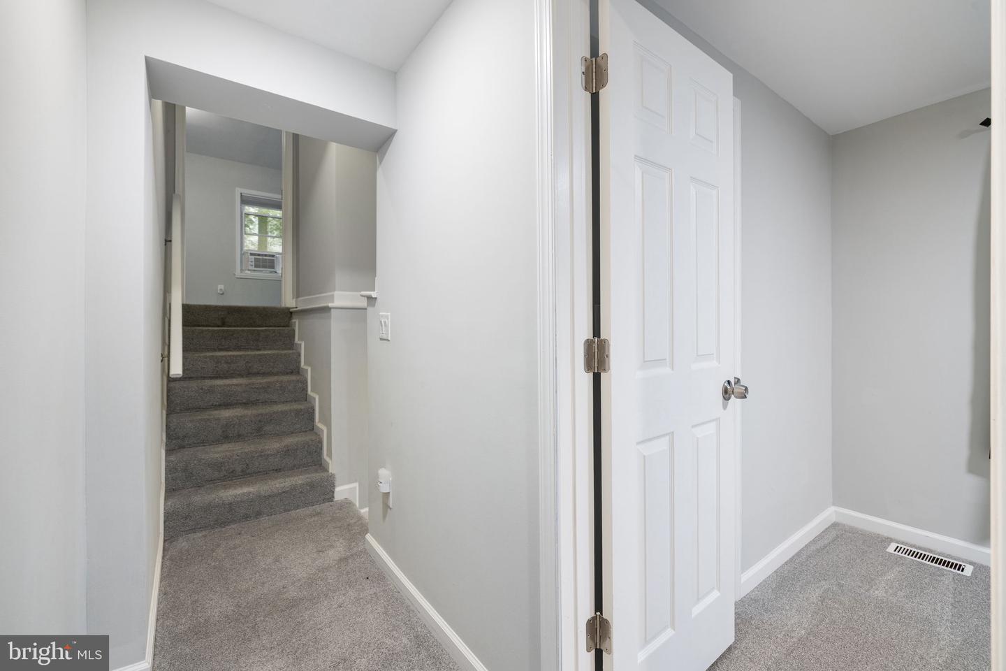 247 MARSDEN HEIGHTS RD, LINDEN, Virginia 22642, 4 Bedrooms Bedrooms, ,2 BathroomsBathrooms,Residential,For sale,247 MARSDEN HEIGHTS RD,VAWR2011626 MLS # VAWR2011626