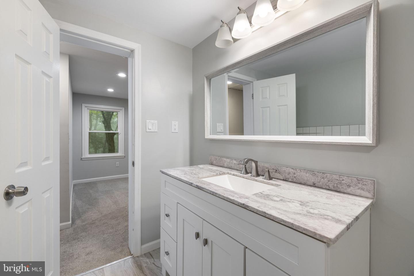247 MARSDEN HEIGHTS RD, LINDEN, Virginia 22642, 4 Bedrooms Bedrooms, ,2 BathroomsBathrooms,Residential,For sale,247 MARSDEN HEIGHTS RD,VAWR2011626 MLS # VAWR2011626
