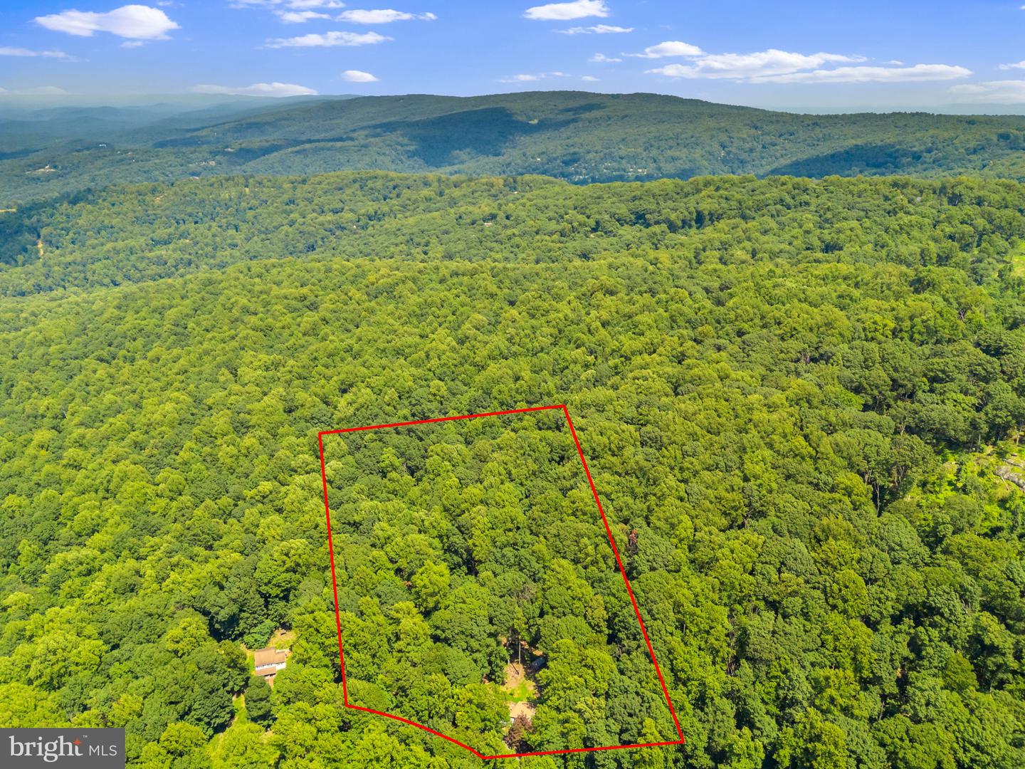 247 MARSDEN HEIGHTS RD, LINDEN, Virginia 22642, 4 Bedrooms Bedrooms, ,2 BathroomsBathrooms,Residential,For sale,247 MARSDEN HEIGHTS RD,VAWR2011626 MLS # VAWR2011626