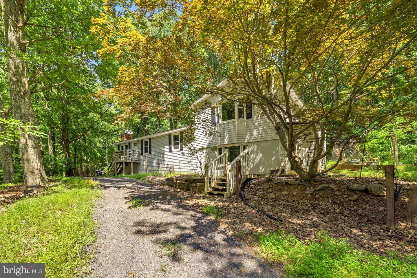 247 MARSDEN HEIGHTS RD, LINDEN, Virginia 22642, 4 Bedrooms Bedrooms, ,2 BathroomsBathrooms,Residential,For sale,247 MARSDEN HEIGHTS RD,VAWR2011626 MLS # VAWR2011626